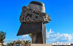 Escultura Chevalier - GUÍA DE FUERTEVENTURA