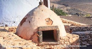 HORNO TRADICIONAL DOMÉSTICO DE FUERTEVENTURA - GUÍA DE FUERTEVENTURA
