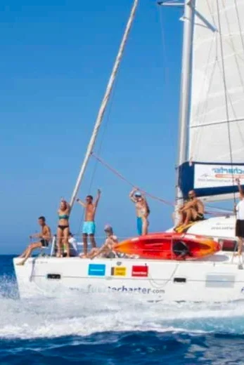 <strong>Excursión al islote de Lobos en catamarán</strong> - GUÍA DE FUERTEVENTURA