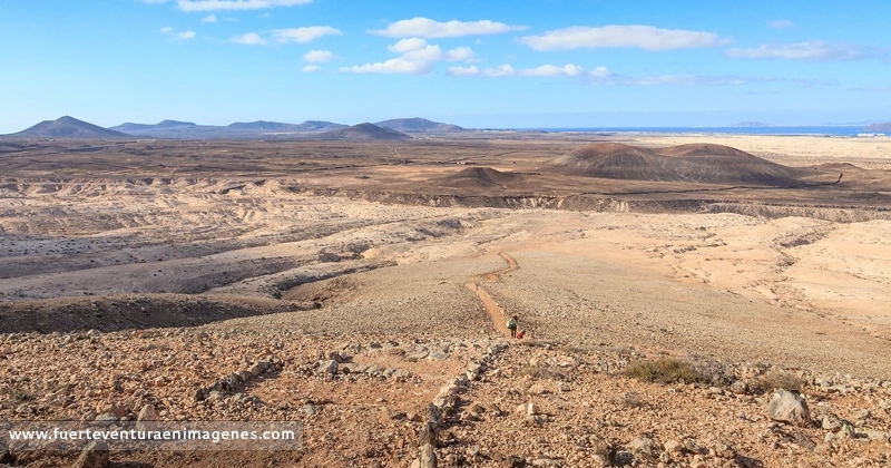 Ruta por Montaña Roja – Fuerteventura