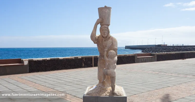 Escultura: A ti mujer - Gran Tarajal