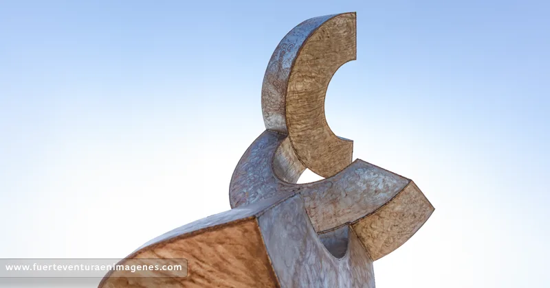 Escultura Cactus – Puerto del Rosario