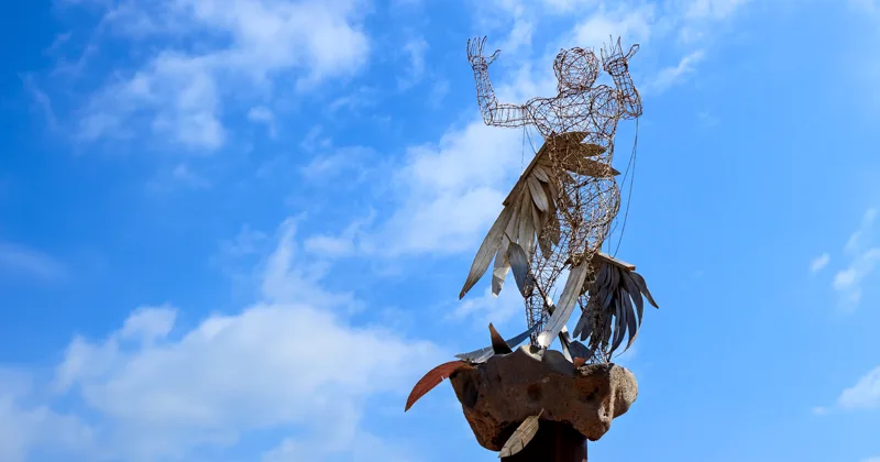 Escultura: Sueños Rotos (Ícaro)