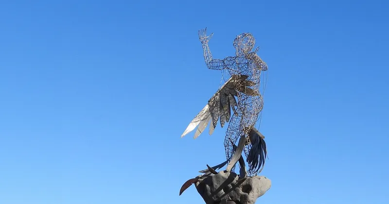 Escultura: Sueños Rotos (Ícaro)