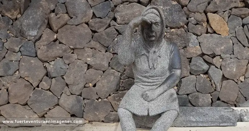 Escultura: Homenaje a las mujeres costeras