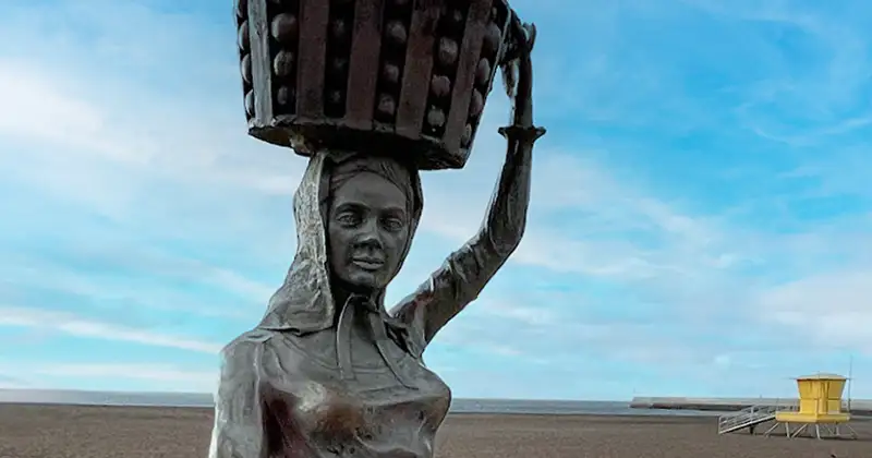 Escultura: La zafra del tomate