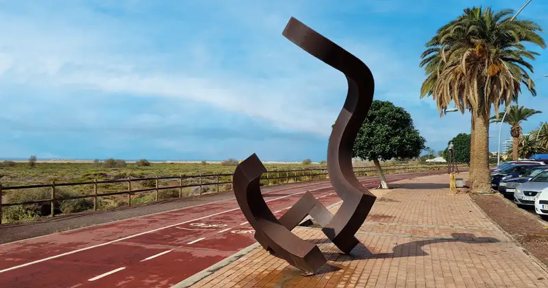 Esculturas Movimiento número 6 - GUÍA DE FUERTEVENTURA