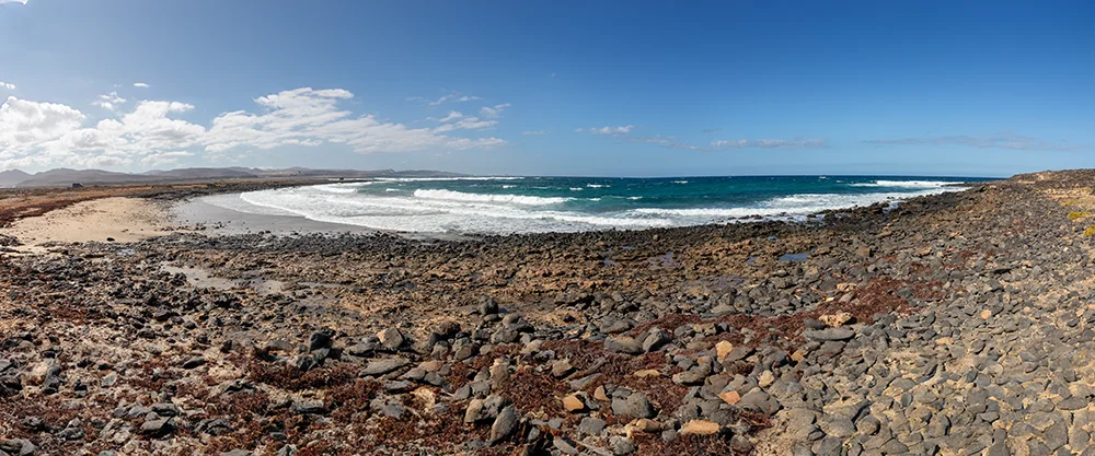 Descubre la Playa de las Caletillas: Un Refugio Natural en Fuerteventura