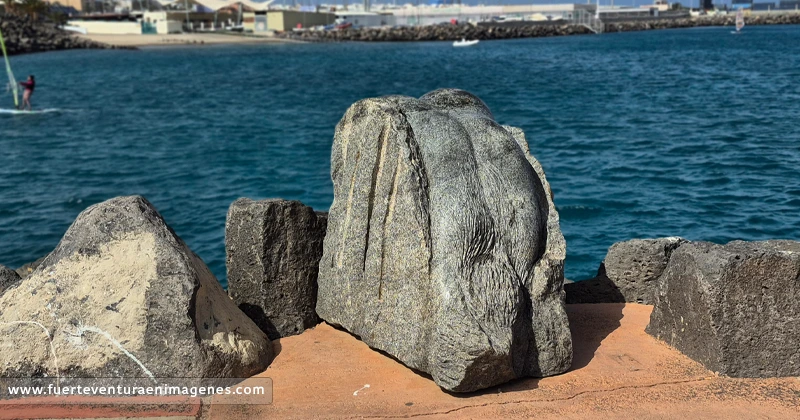 Fémina: el salto al mar que quedó atrapado en granito - GUÍA DE FUERTEVENTURA