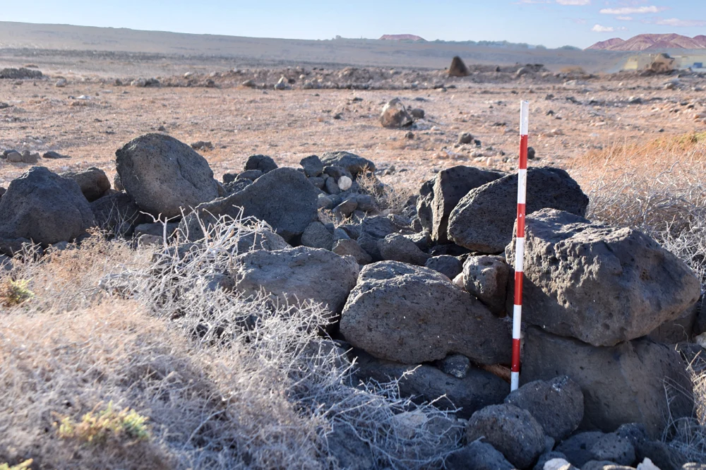 Rosa de Abajo: un viaje al pasado funerario de los mahos - GUÍA DE FUERTEVENTURA
