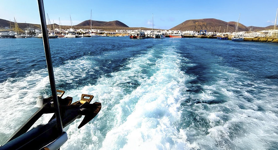 Excursión a La Graciosa con paseo en catamarán y almuerzo