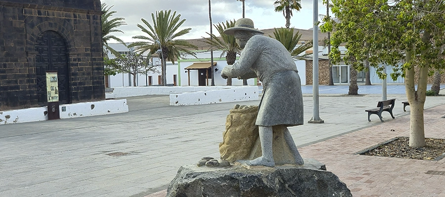 Monumento a la Mujer Campesina