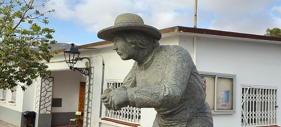 Monumento a la Mujer Campesina
