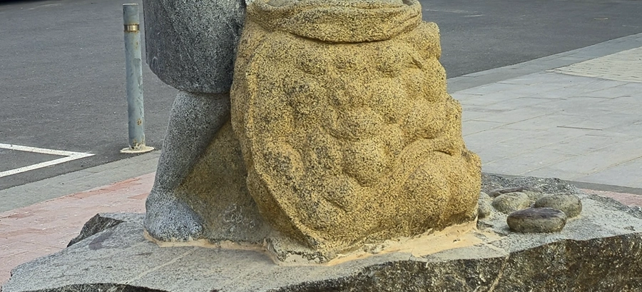 Monumento a la Mujer Campesina