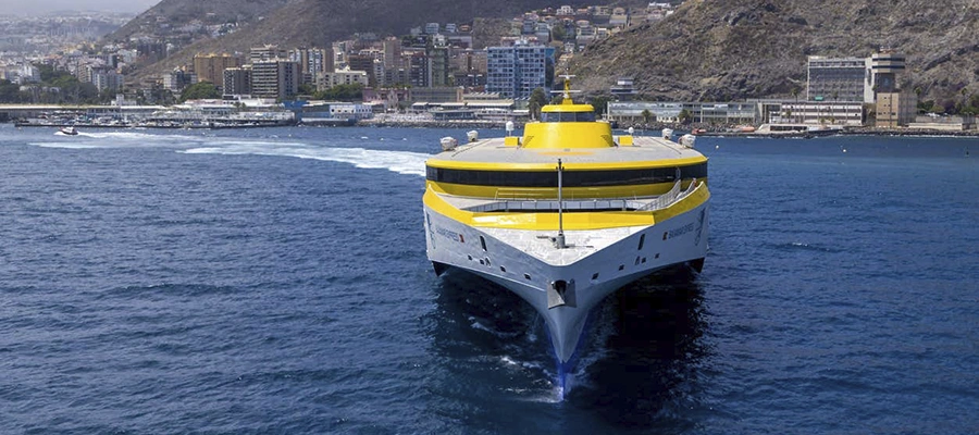 Ferry a Tenerife