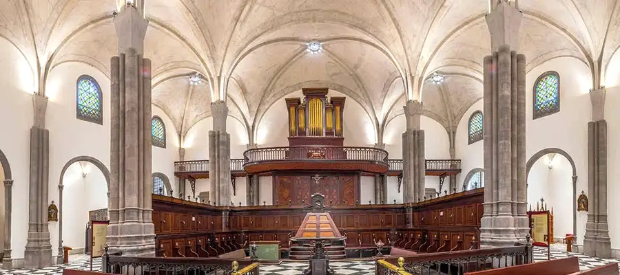 Secretos de la Catedral de los Remedios: Un Viaje al Corazón de La Laguna