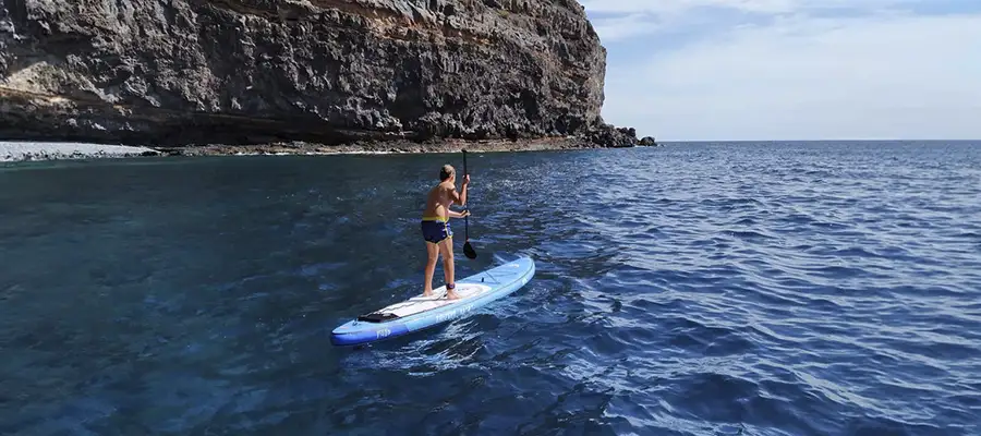Alquiler de equipo de paddle surf en Playa Santiago